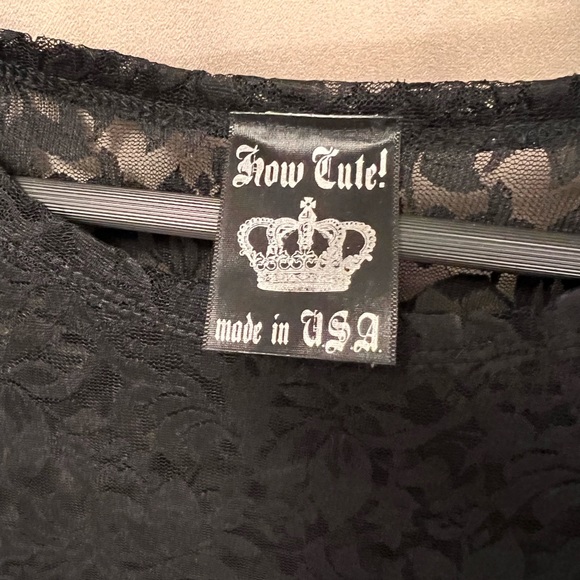 How Cute! Made in USA Women’s Lace Crew neck Top size medium color black EUC - Picture 3 of 7